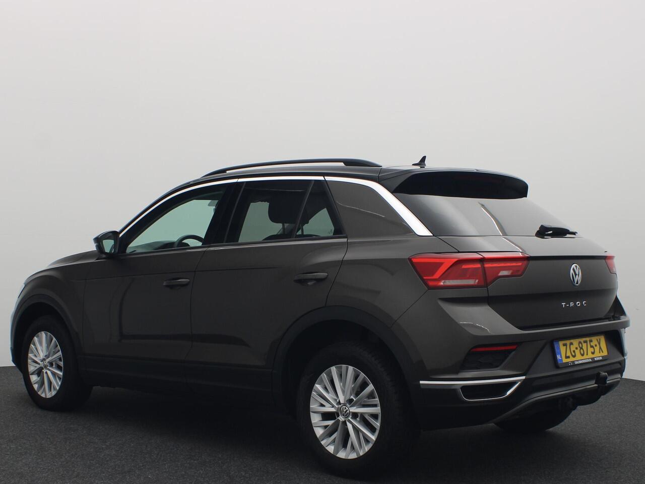 Volkswagen T-Roc 1.5 TSI Style TREKHAAK / CARPLAY / NAVI / AIRCO / PDC / BLUETOOTH / CRUISE / NL-AUTO
