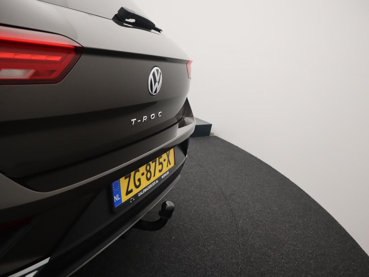 Volkswagen T-Roc 1.5 TSI Style TREKHAAK / CARPLAY / NAVI / AIRCO / PDC / BLUETOOTH / CRUISE / NL-AUTO