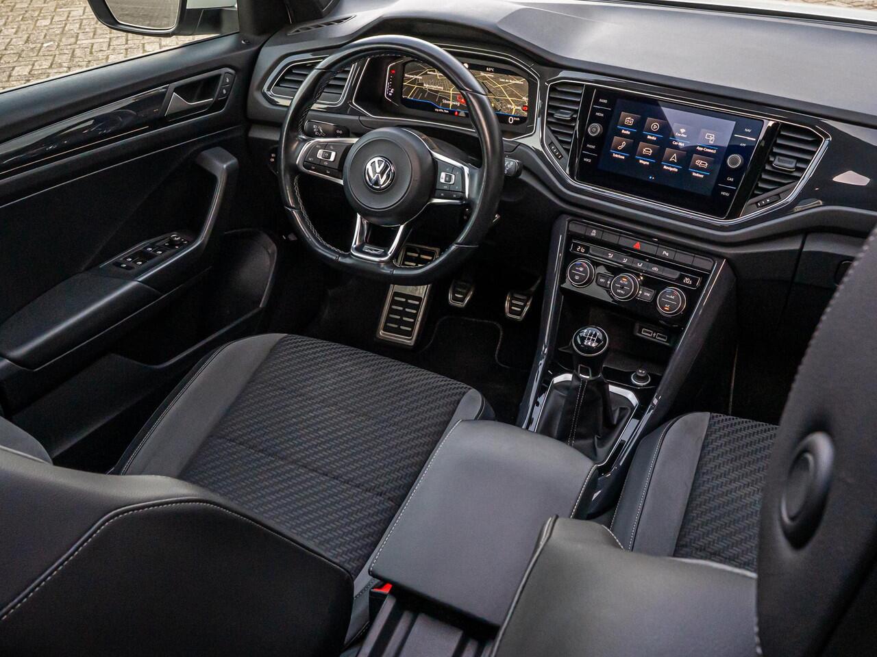 Volkswagen T-Roc 1.5 TSI Sport 2x R Line Pano VirtCP Beats