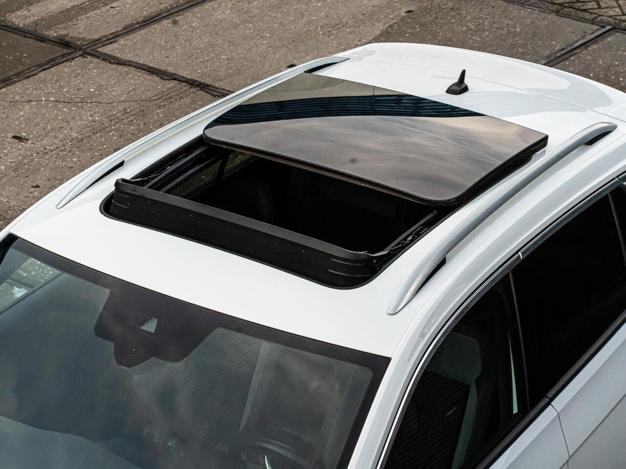 Volkswagen T-Roc 1.5 TSI Sport 2x R Line Pano VirtCP Beats