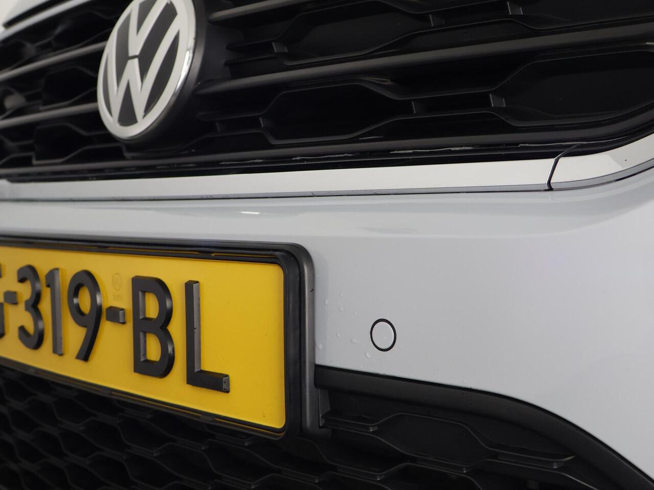 Volkswagen T-Roc 1.0 TSI Two-Tone | Apple Carplay & AndroidAUTO | Privacy Glass |