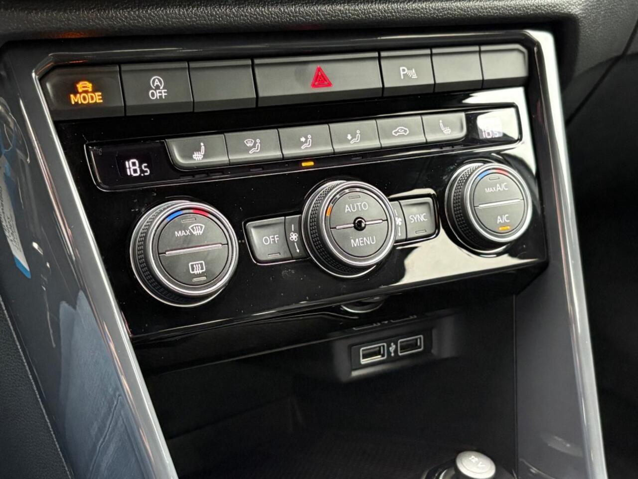 Volkswagen T-Roc 1.5 TSI ACT. 150PK AUT. R-LINE DIGITALE-SCHERM NAVI CAMERA CARPLAY AIRCO LMV PDC