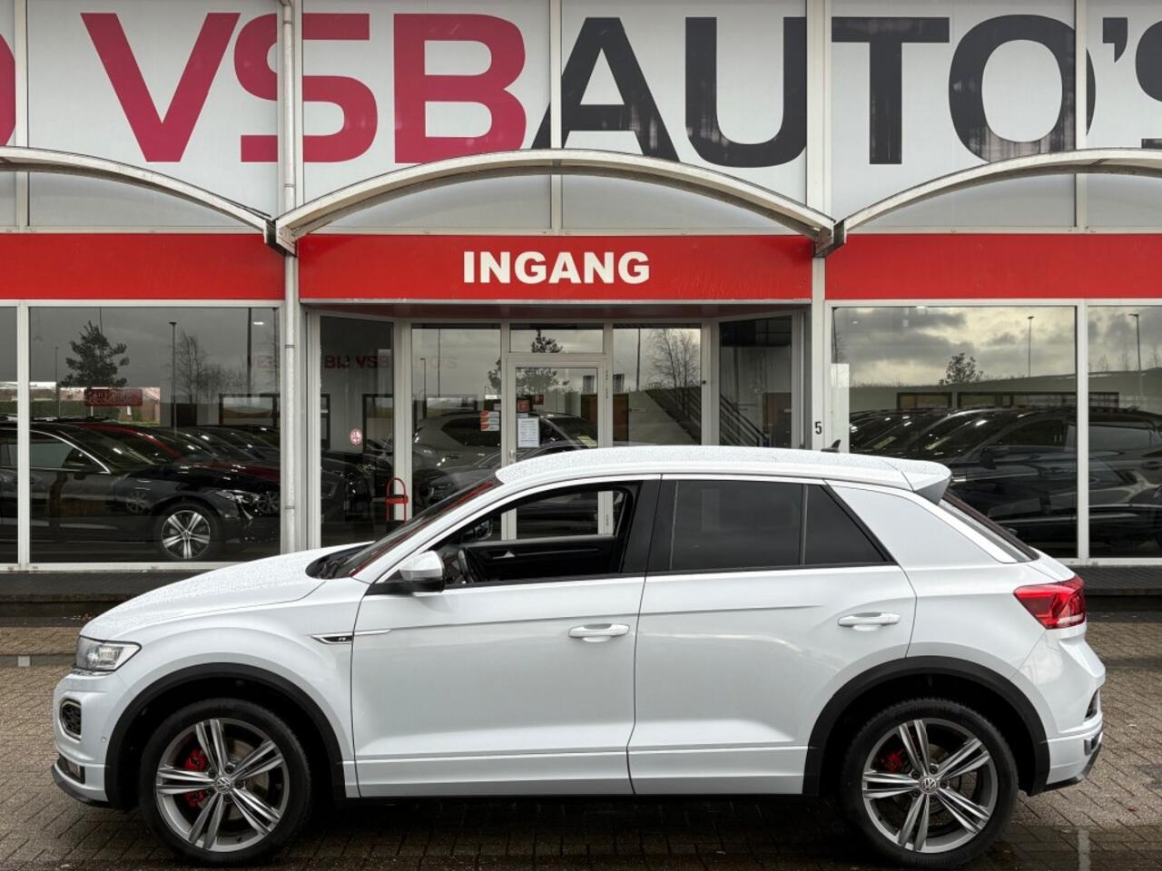 Volkswagen T-Roc 1.5 TSI ACT. 150PK AUT. R-LINE DIGITALE-SCHERM NAVI CAMERA CARPLAY AIRCO LMV PDC