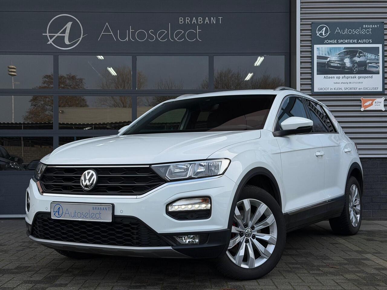 Volkswagen T-Roc 1.5 TSI Sport CarPlay Camera Virtual Dash