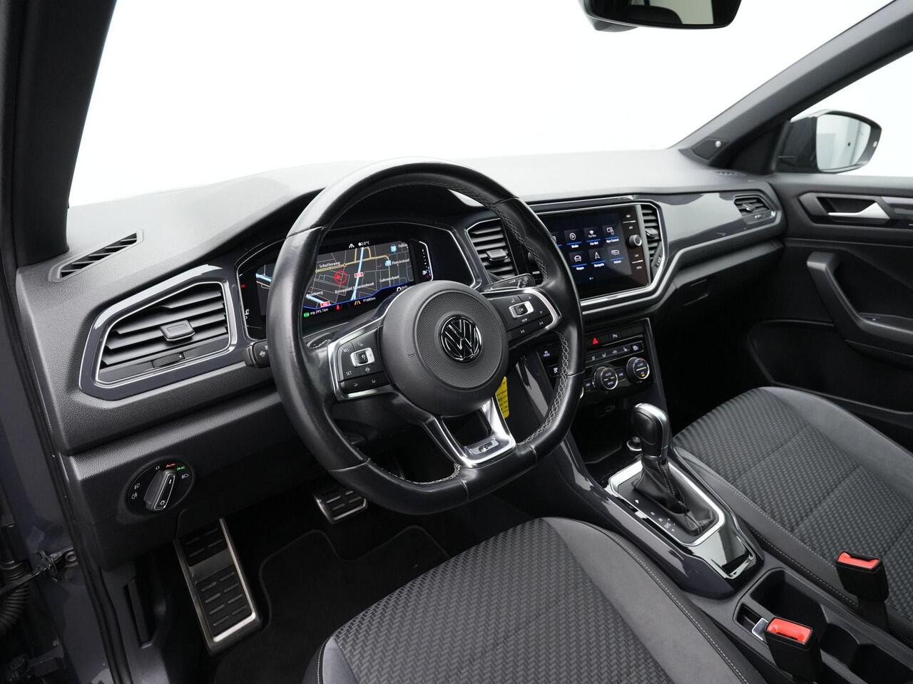 Volkswagen T-Roc 1.5 TSI 150 pk DSG Sport Business R | R-Line | Panoramadak | Beats | Stoelverwarming | Adaptive Cruise