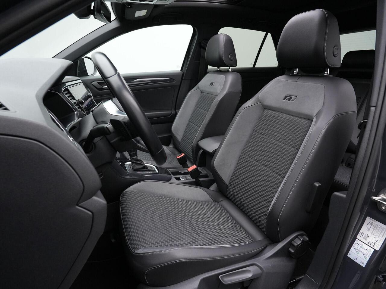 Volkswagen T-Roc 1.5 TSI 150 pk DSG Sport Business R | R-Line | Panoramadak | Beats | Stoelverwarming | Adaptive Cruise