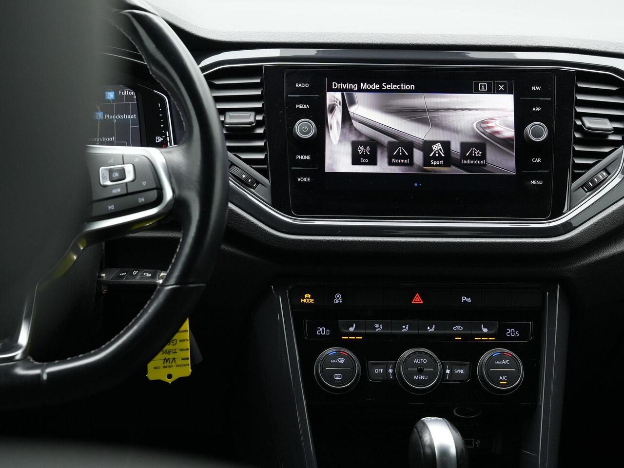 Volkswagen T-Roc 1.5 TSI 150 pk DSG Sport Business R | R-Line | Panoramadak | Beats | Stoelverwarming | Adaptive Cruise