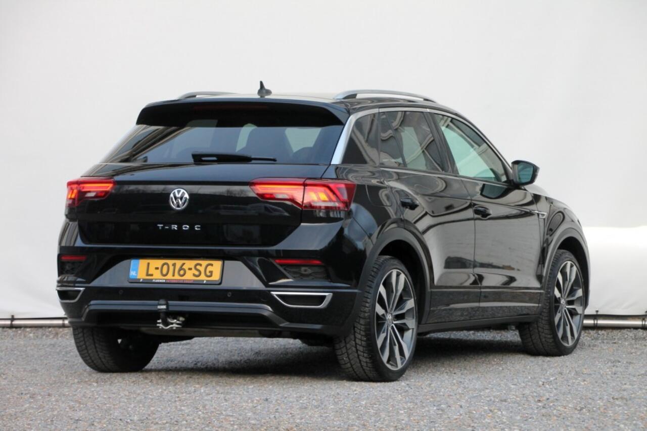 Volkswagen T-Roc 1.5 TSI Sport Business R - 150 pk **Led / Keyless / Camera