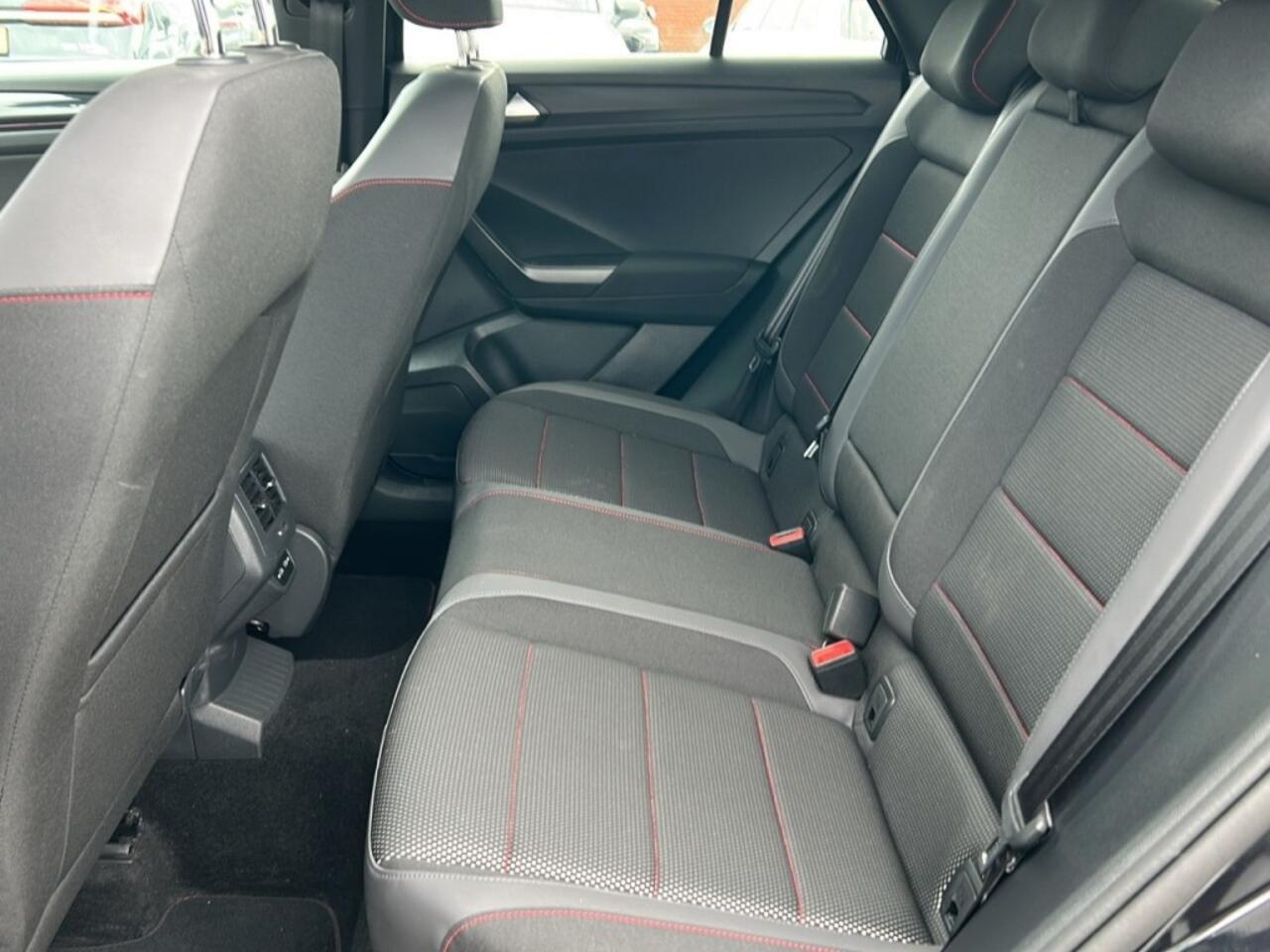 Volkswagen T-Roc 1.5 TSI DSG SPORT TREKHAAK/CAMERA/NAVI/CARPLAY/ACC/STOELVERW/E-KLEP