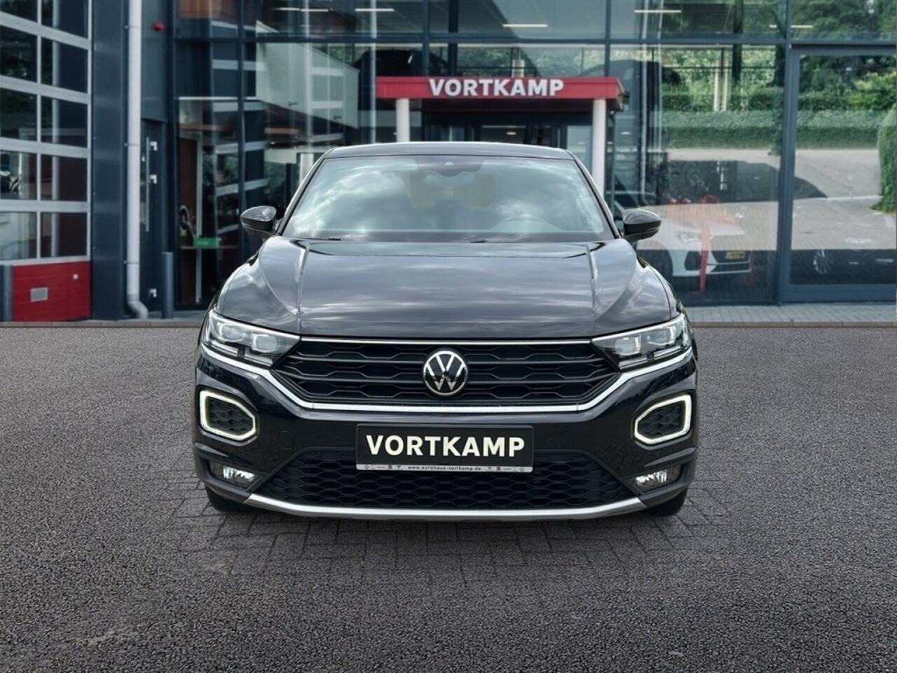 Volkswagen T-Roc 1.5 TSI DSG SPORT TREKHAAK/CAMERA/NAVI/CARPLAY/ACC/STOELVERW/E-KLEP