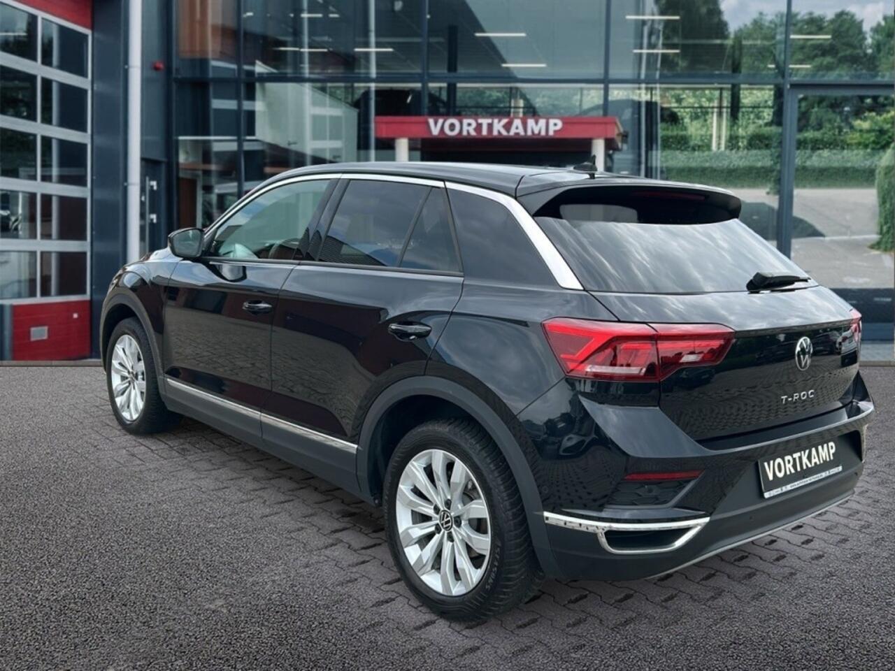Volkswagen T-Roc 1.5 TSI DSG SPORT TREKHAAK/CAMERA/NAVI/CARPLAY/ACC/STOELVERW/E-KLEP