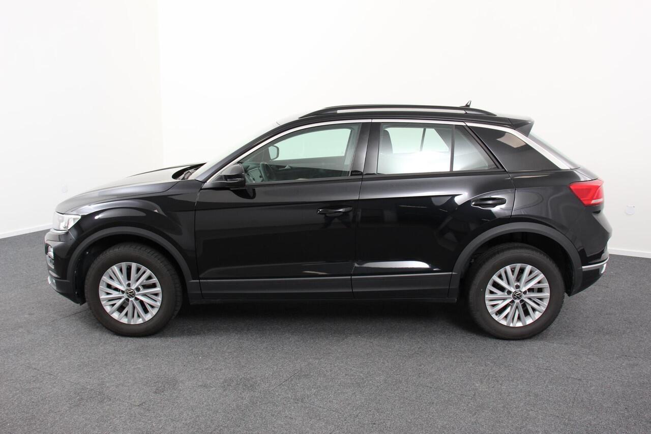 Volkswagen T-Roc 1.5 TSI 150pk Automaat Style | Navigatie | Climate Control | Adaptieve Cruise Control | Electrisch bedienbare achterklep | Camera | Parkeersensoren Voor en Achter | Verwarmbare voorstoelen
