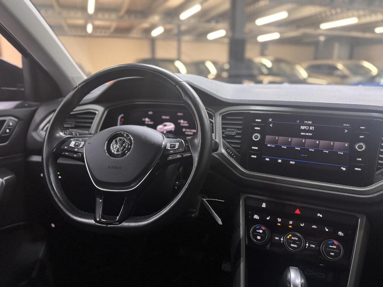 Volkswagen T-Roc 1.5 TSI 150pk DSG Automaat Style Navi Camera Trekhaak 1e Eigenaar Dealeronderhouden