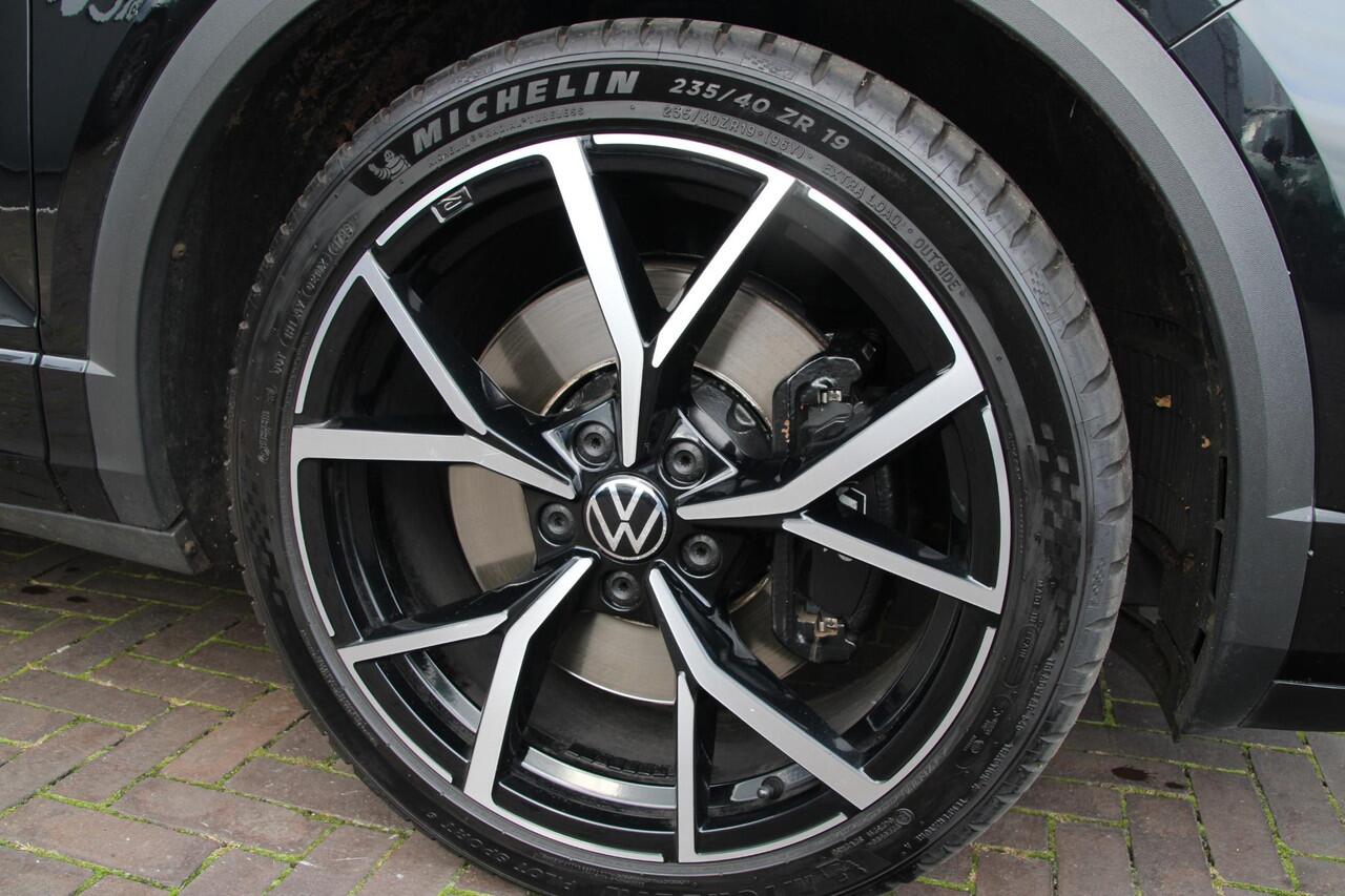 Volkswagen T-Roc 2.0 TSI 4Motion R | Trekhaak | BEATS | Pano |