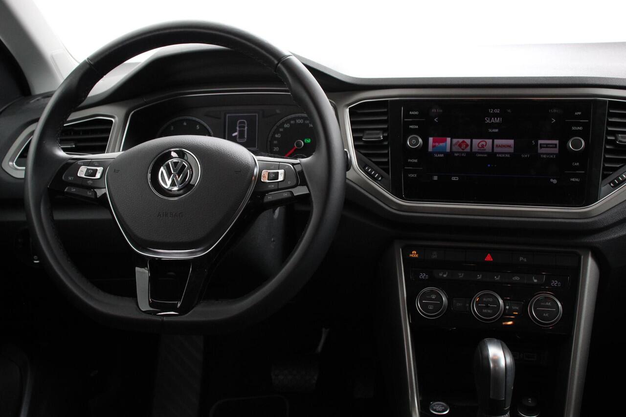Volkswagen T-Roc 1.5 TSI DSG Style | Navigatie | Climate Control | Adatieve Cruise Control | Electrische achterklep | Stuurwielverwarming | Camera | Parkeer Sensoren