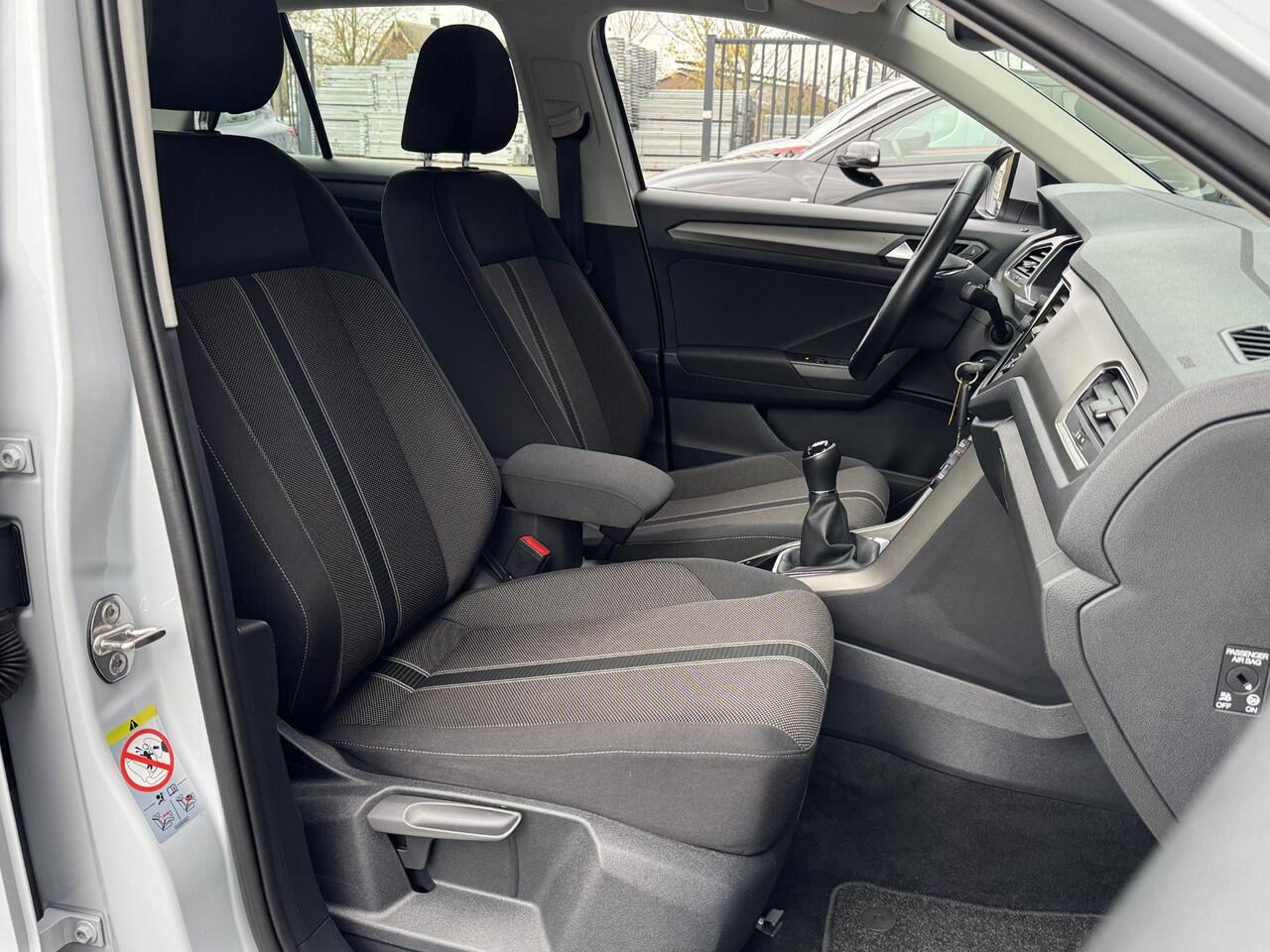 Volkswagen T-Roc 1.0 TSI STYLE I NAVIGATIESYSTEEM I AIRCONDITIONING I ADAPTIVE CRUISE CONTROL