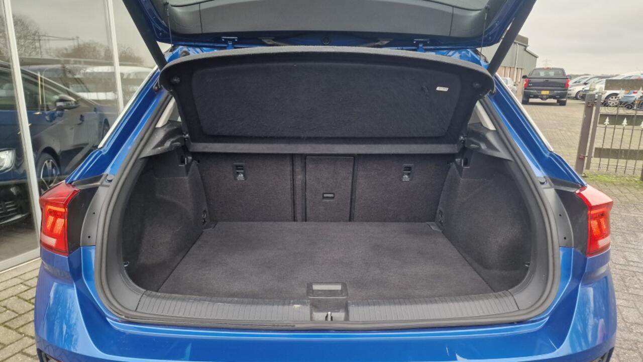 Volkswagen T-Roc 1.0 TSI Style, Beats, Stoelverwarming, NL Auto!