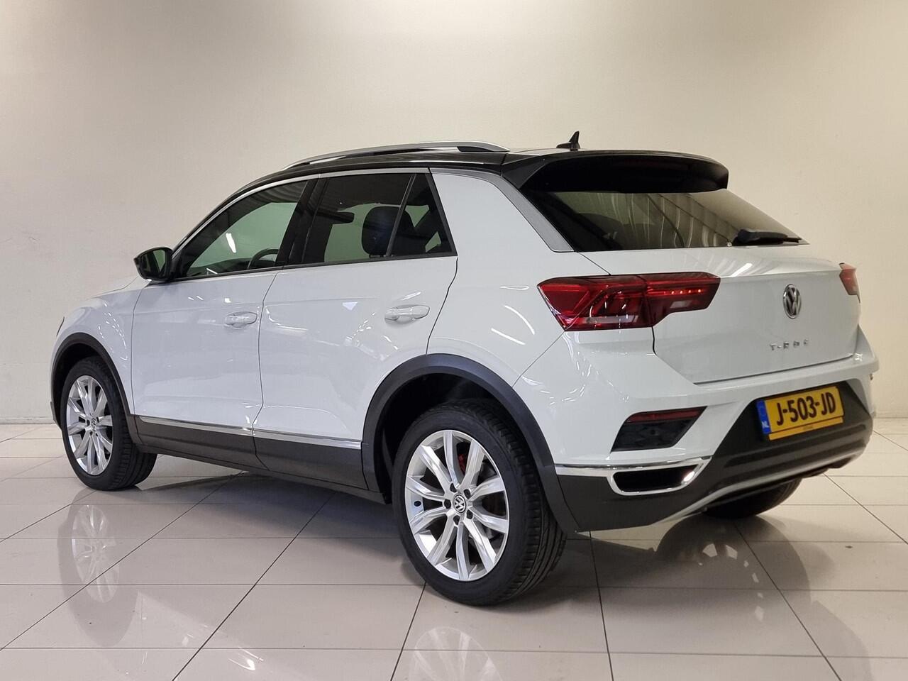 Volkswagen T-Roc 1.5 TSI Sport | Open dak | Navigatie | Achteruitrijcamera |