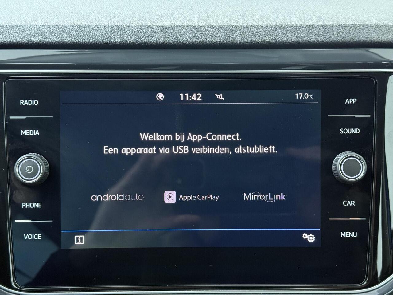 Volkswagen T-Roc 1.5 TSI Sport | 150 PK | Automaat | Achteruitrijcamera | Adaptive cruise control | Climate control |