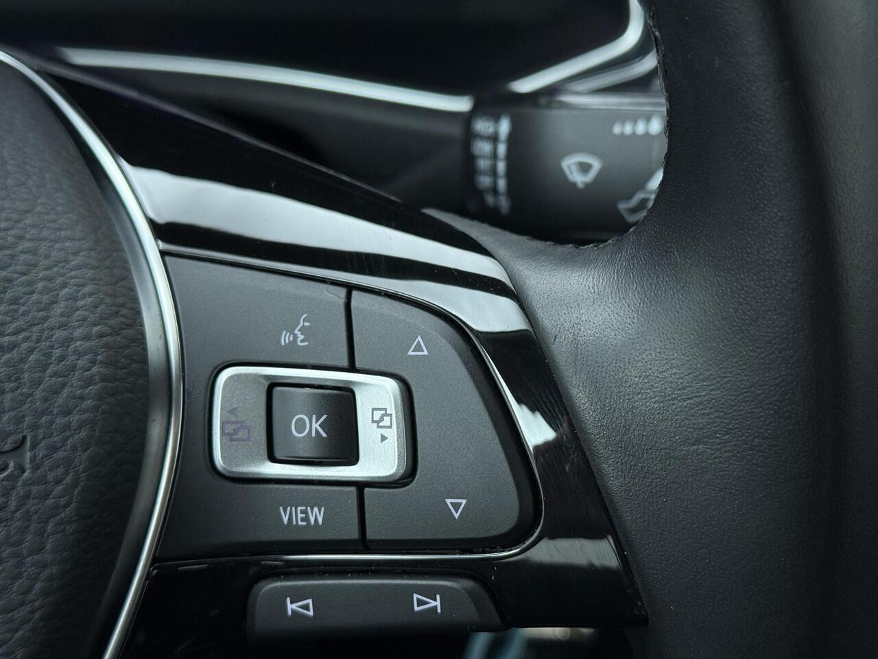 Volkswagen T-Roc 1.5 TSI Sport | 150 PK | Automaat | Achteruitrijcamera | Adaptive cruise control | Climate control |