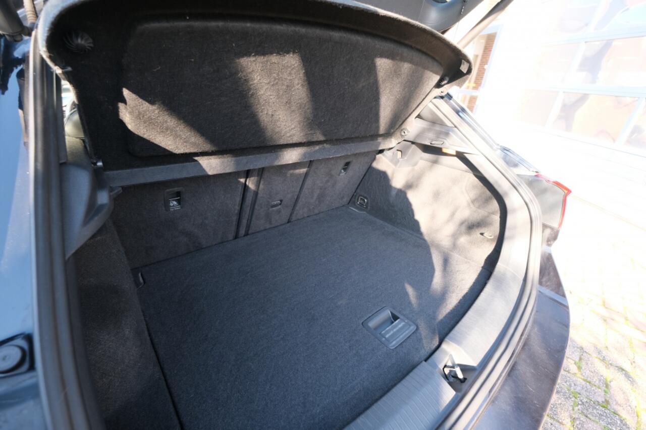 Volkswagen T-Roc 1.5 TSI Sport R-Line Business