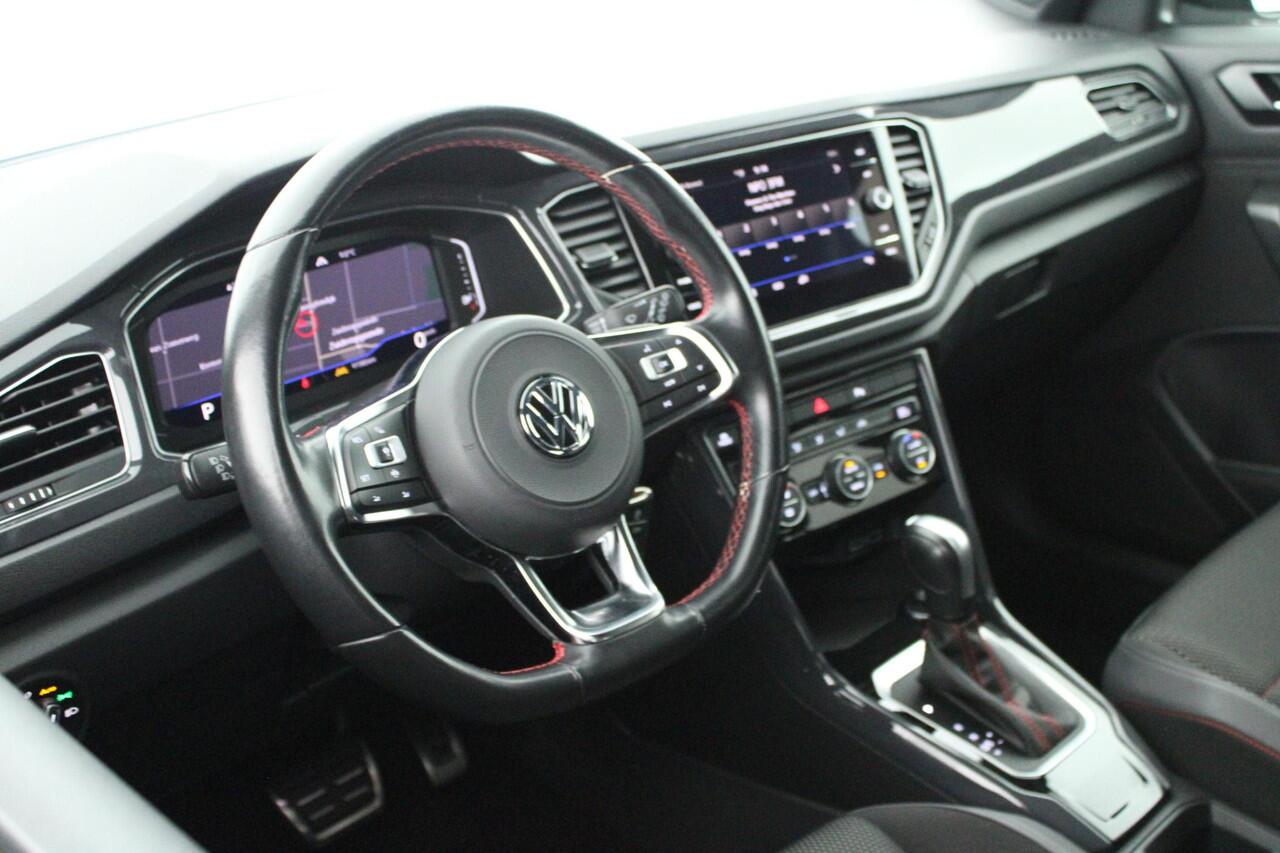 Volkswagen T-Roc 1.5 TSI 150pk DSG R-Line Sport Trekhaak Led Virtual Cockpit Navigatie Panoramadak