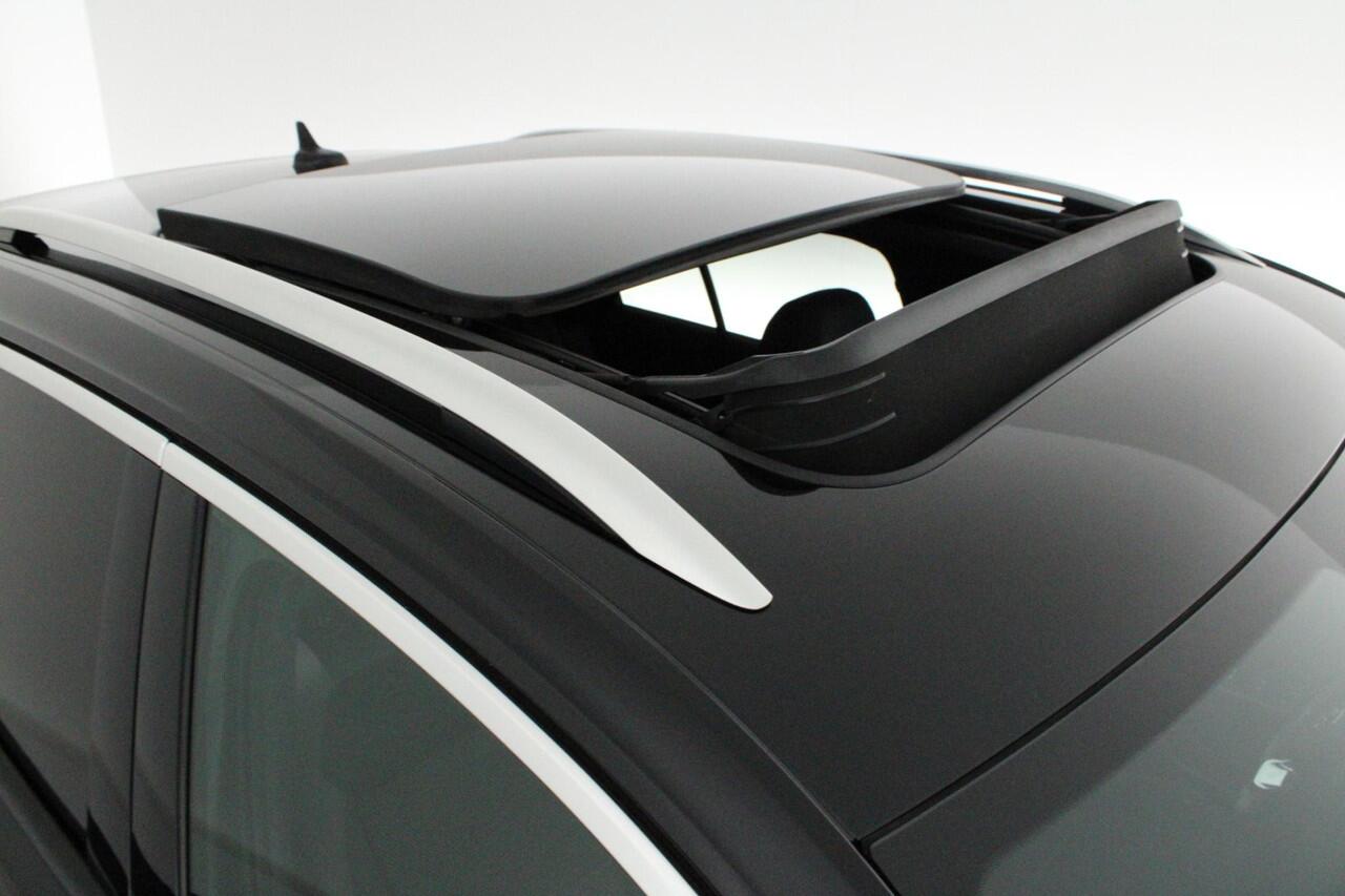 Volkswagen T-Roc 1.5 TSI 150pk DSG R-Line Sport Trekhaak Led Virtual Cockpit Navigatie Panoramadak