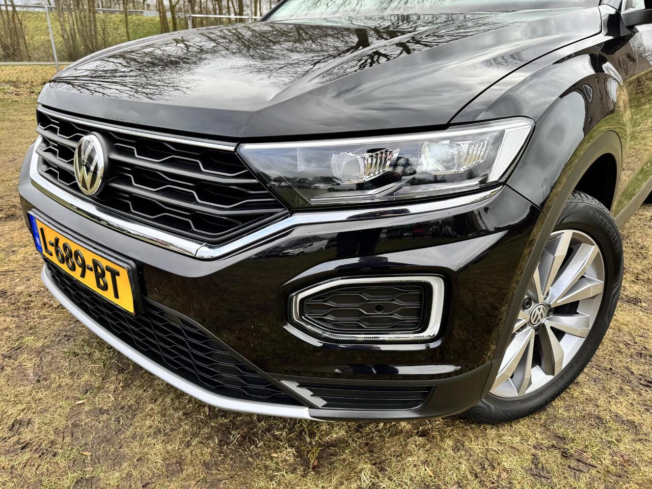 Volkswagen T-Roc 1.5 TSI 150PK Sport | TREKHAAK 1.500KG | ADAP. CRUISE | BLINDSPOT | LED | STOELVERWARMING |