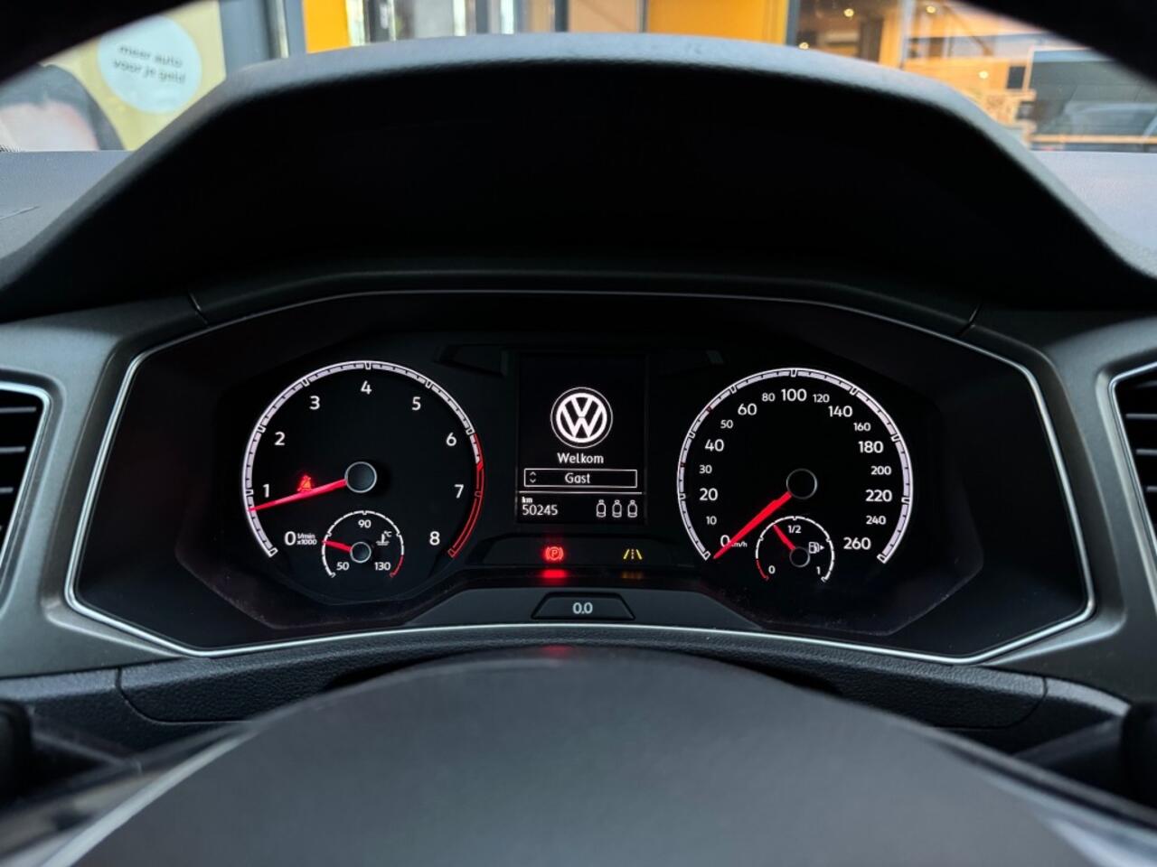 Volkswagen T-Roc 1.5 TSI 150 pk DSG Sport - Adap cruise - Navi - Carplay/Android