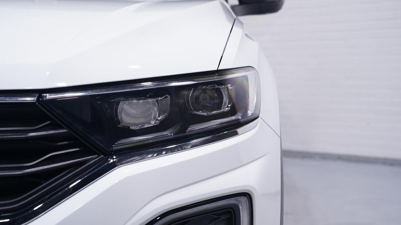 Volkswagen T-Roc 1.5 TSI R Line 1e Eig. NAP Led koplampen Panodak R-Line int./ext. 19 Inch Stoelverwarming