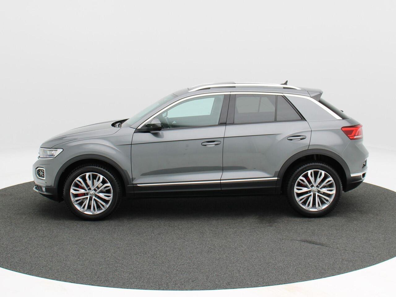 Volkswagen T-Roc 1.5 TSi 150 Pk Automaat Sport | Panoramadak | Trekhaak | Camera | Adaptive Cruise | Navigatie | CarPlay | Climatronic | 18 Inch | 80.070 Km !!