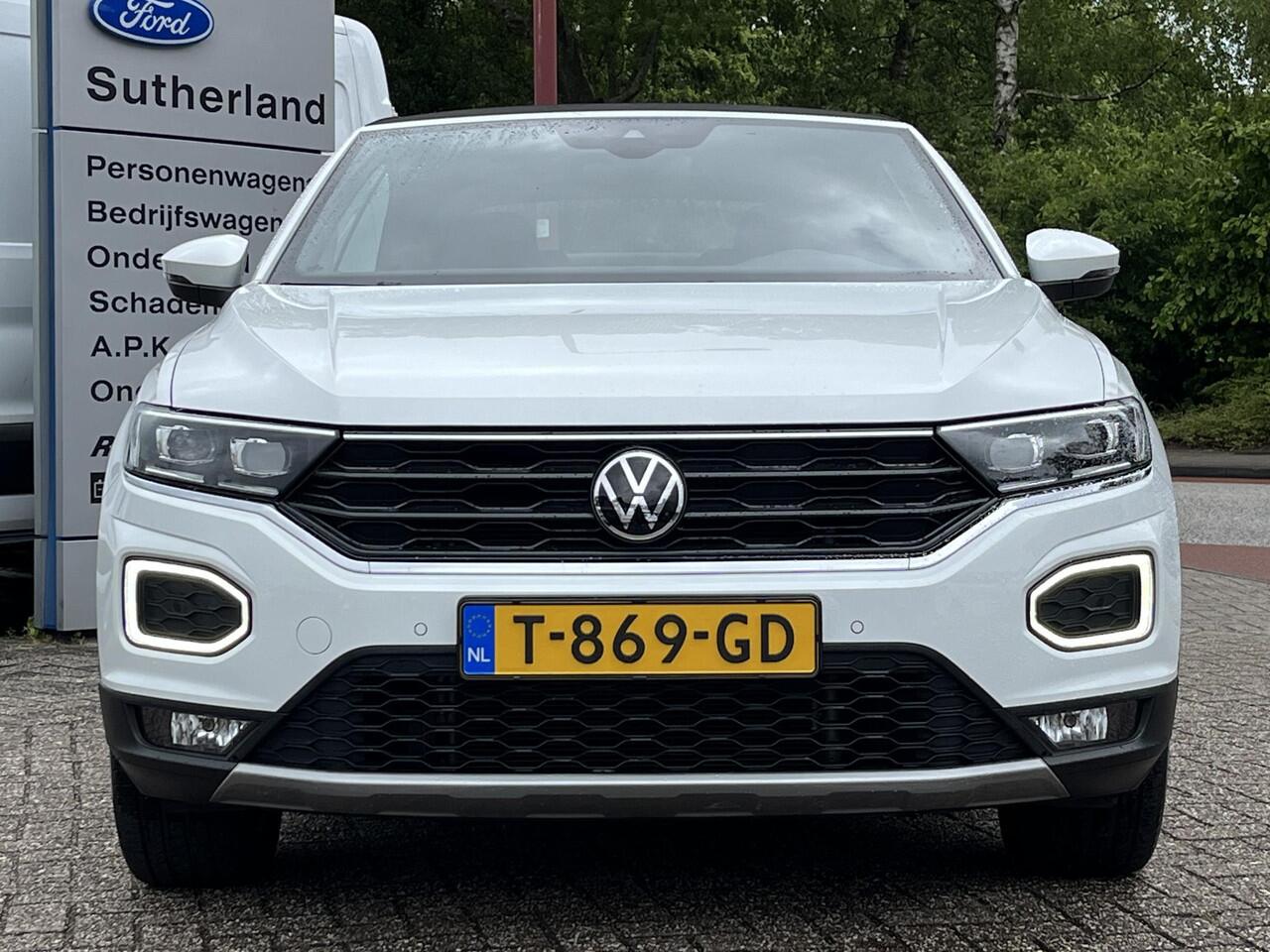Volkswagen T-Roc Cabrio 1.5 TSI Style 150pk Automaat | Adaptieve Cruise | Stoelverwarming | Digitale Cock pit | Dealer onderhouden | Dodehoeksensoren