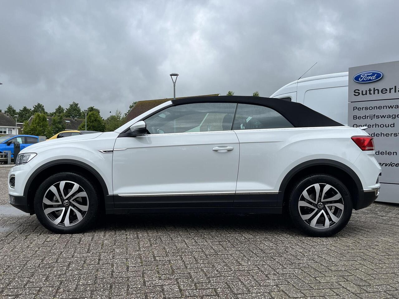 Volkswagen T-Roc Cabrio 1.5 TSI Style 150pk Automaat | Adaptieve Cruise | Stoelverwarming | Digitale Cock pit | Dealer onderhouden | Dodehoeksensoren
