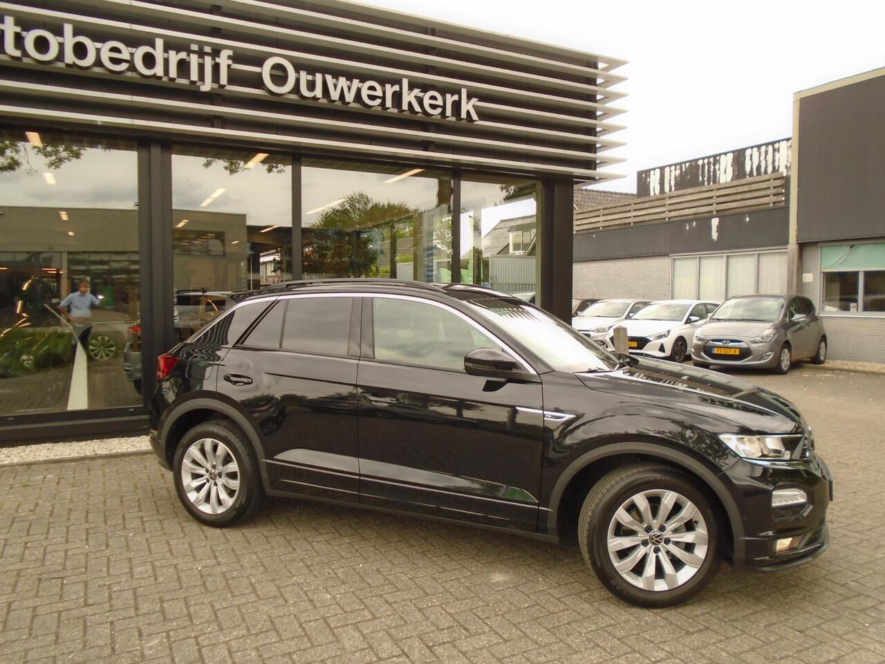 Volkswagen T-Roc 1.5 TSI Sport Business R SKY uitvoering