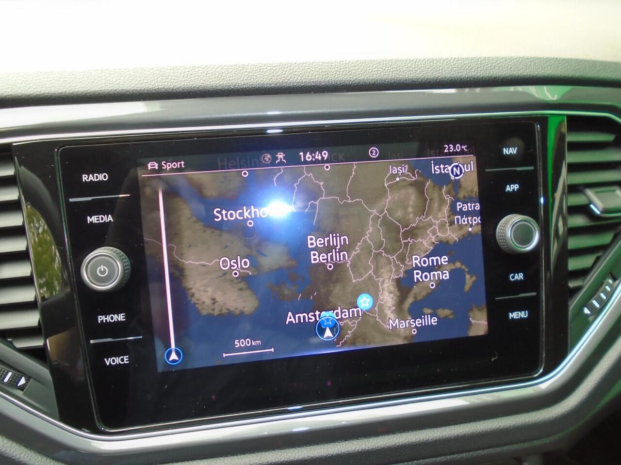 Volkswagen T-Roc 1.5 TSI Sport Business R SKY uitvoering