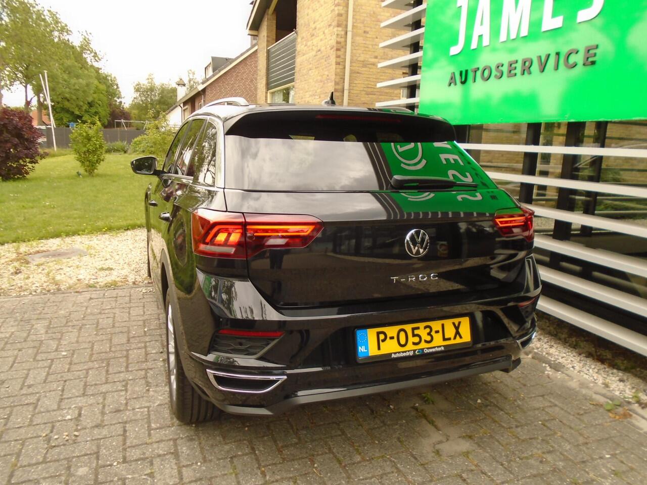 Volkswagen T-Roc 1.5 TSI Sport Business R SKY uitvoering