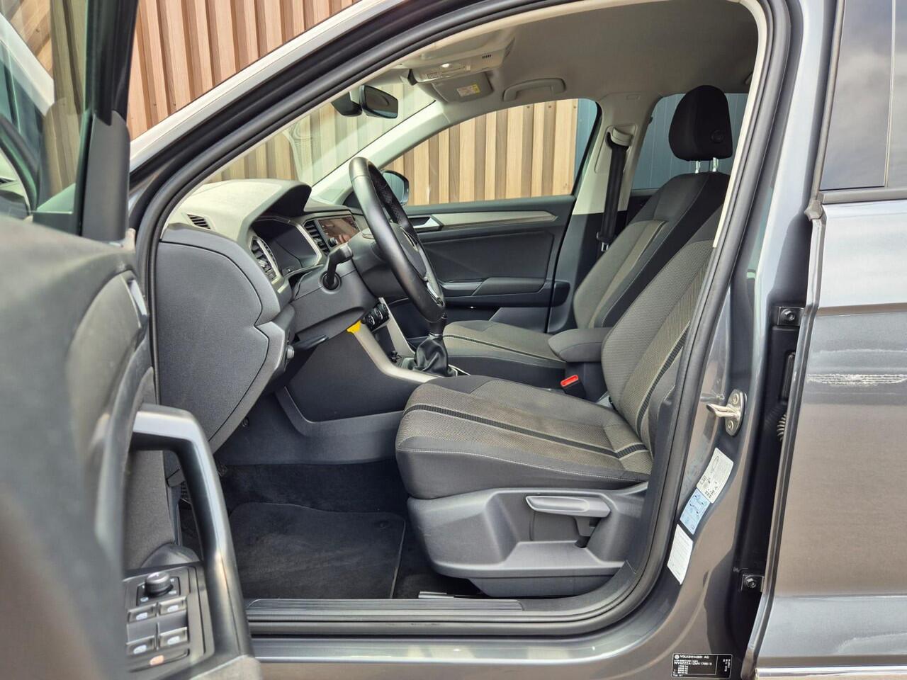 Volkswagen T-Roc 1.0 TSI Style Business | Matrix LED | Trekhaak | BTW | Camera