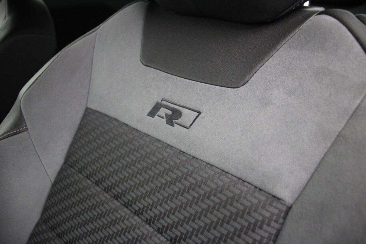 Volkswagen T-Roc 1.5 TSI R-Line Automaat - Carplay, Cruise, Stoelverw.