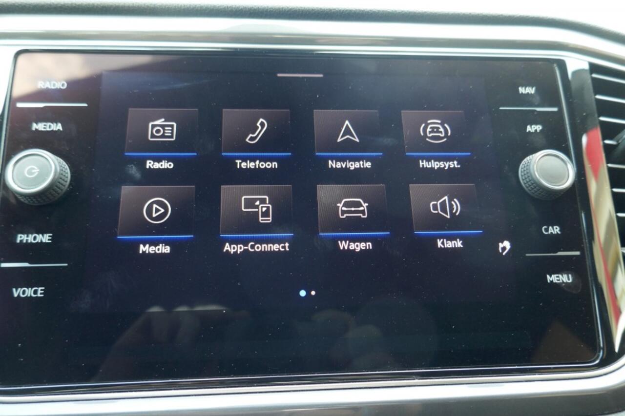 Volkswagen T-Roc 1.5 TSI SPORT BNS RLINE 150 PK AUTOMAAT / NAVIGATIE / NL AUTO