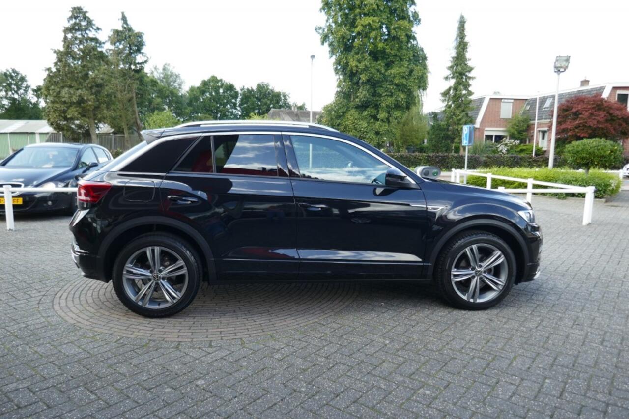 Volkswagen T-Roc 1.5 TSI SPORT BNS RLINE 150 PK AUTOMAAT / NAVIGATIE / NL AUTO