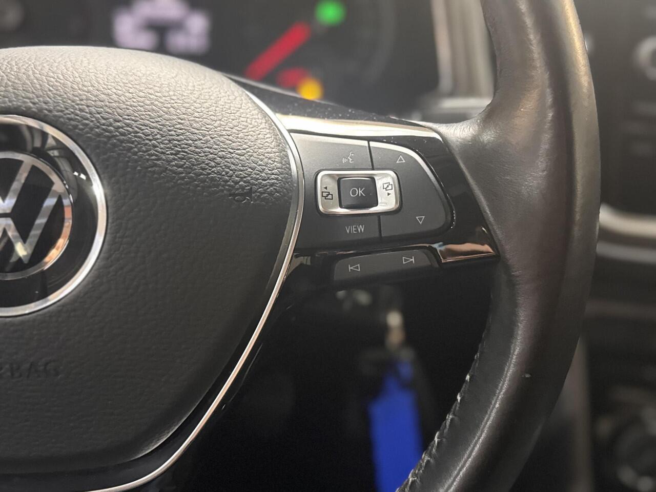 Volkswagen T-Roc 1.5 TSI 150pk DSG Automaat Style Navi Trekhaak Ad Cruise Parkeersensoren 1e Eigenaar Dealeronderhouden