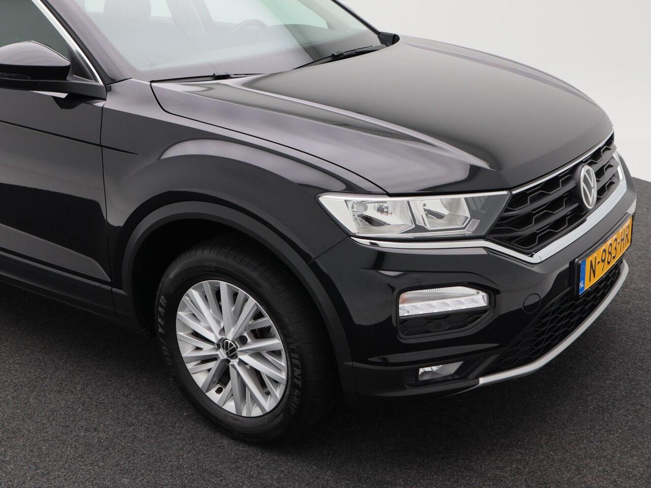 Volkswagen T-Roc 1.0 TSi 110 Pk Style | Trekhaak | Adaptive Cruise | Navigatie | CarPlay | ECC | Parkeersensoren | 68.883 Km!!