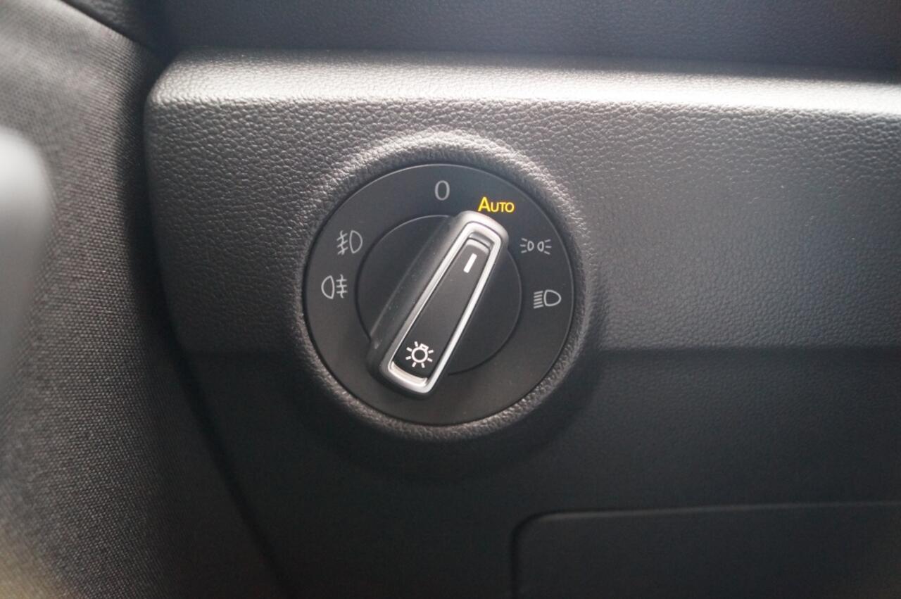 Volkswagen T-Roc 1.5 TSI 150pk Style Business -NAVI-ECC-DIGI-CAM-