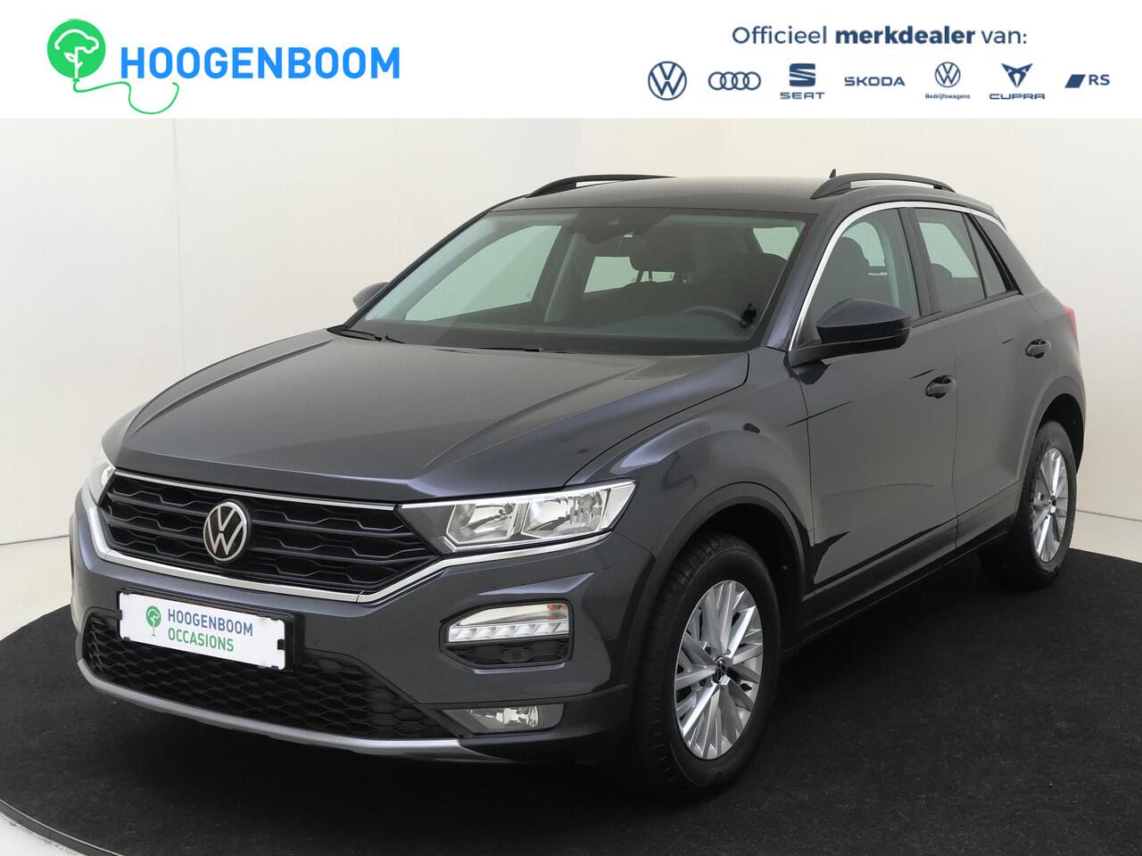 Volkswagen T-Roc 1.0 TSI Style | Achteruitrijcamera | Navigatie | Adaptieve cruise control | CarPlay | Draadloze telefoonlader | Parkeersensoren |