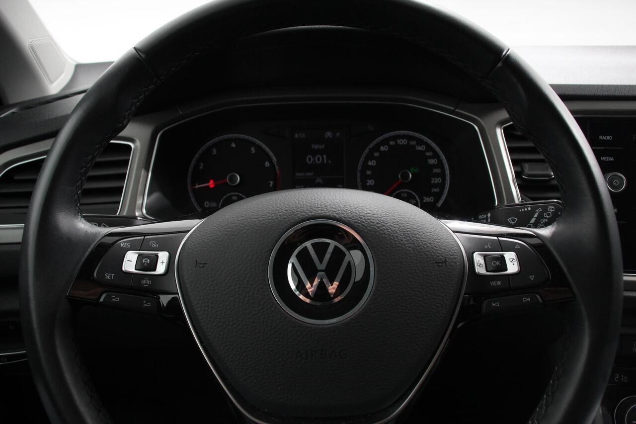 Volkswagen T-Roc 1.5 TSI 150pk DSG Style Team Navigatie Climate Control DAB Adaptive Cruise control Elektrisch bedienbare achterklep