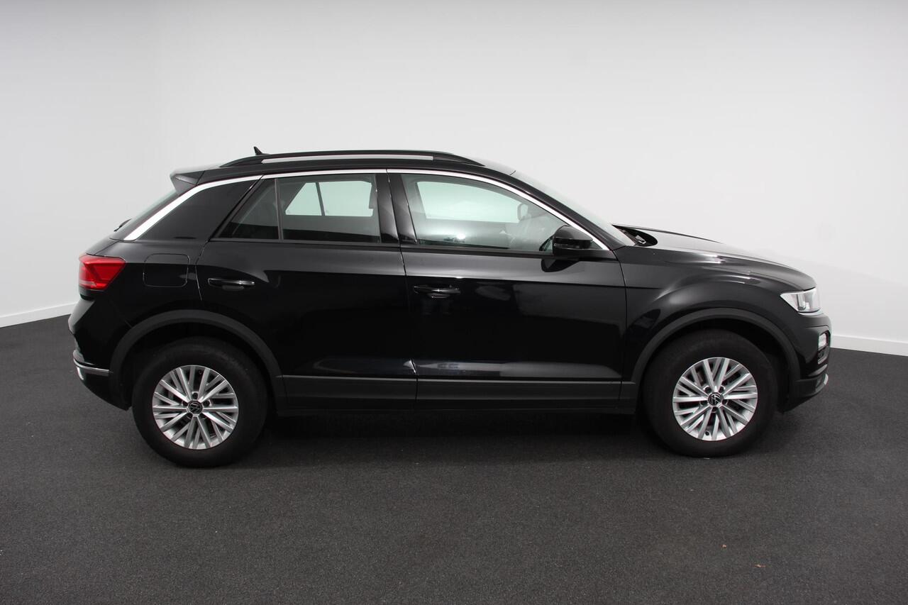 Volkswagen T-Roc 1.5 TSI 150pk DSG Style Team Navigatie Climate Control DAB Adaptive Cruise control Elektrisch bedienbare achterklep