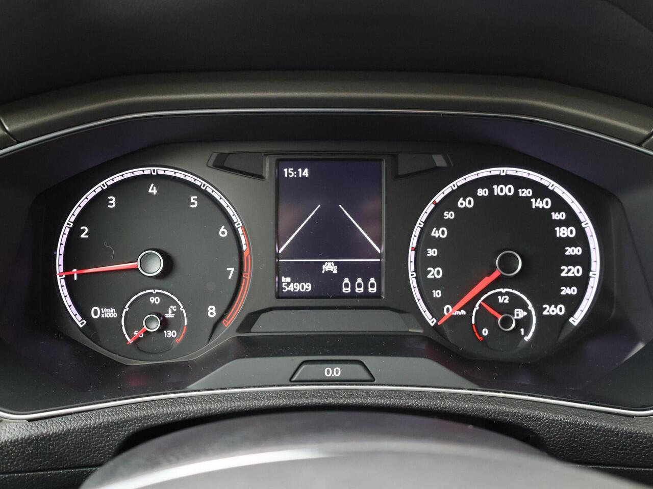 Volkswagen T-Roc 1.0 TSI Style | 110 PK | Panoramadak | Climate control | Achteruitrijcamera |