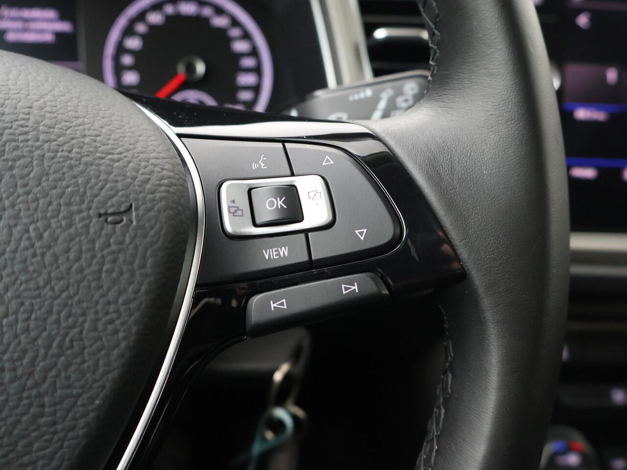 Volkswagen T-Roc 1.5 TSI Style | 150 PK | Automaat | Panoramadak | Climate control |