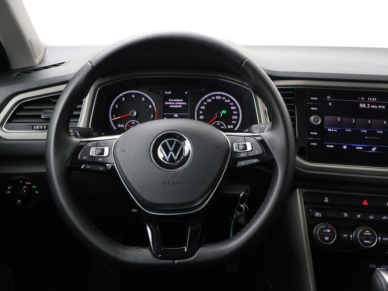 Volkswagen T-Roc 1.5 TSI Style | 150 PK | Automaat | Panoramadak | Climate control |