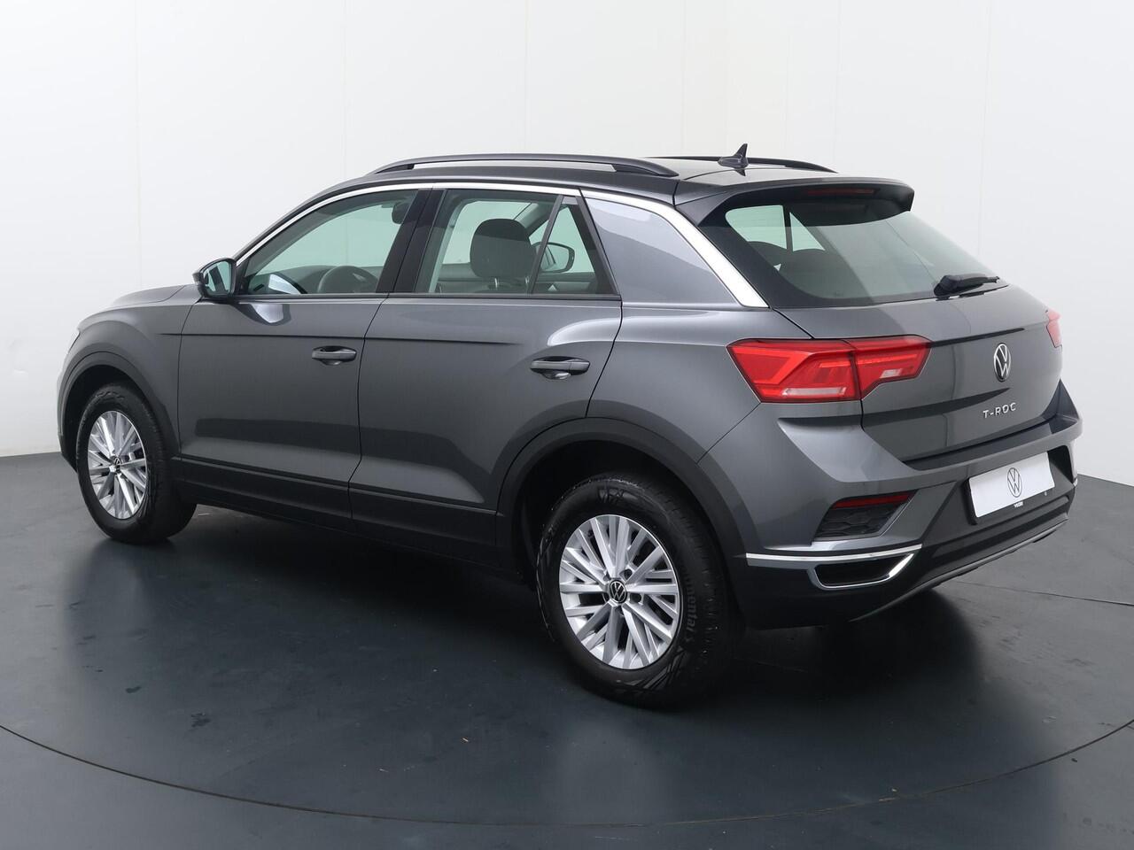 Volkswagen T-Roc 1.0 TSI Style | 110 PK | Navigatiesysteem | Achteruitrijcamera | Adaptive cruise control |